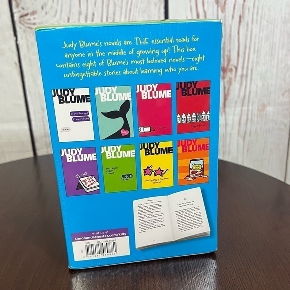 JUDY BLUME boxed set of 8 books plus bonus bookmark New in box and shrinkwrapped - Picture 5 of 7